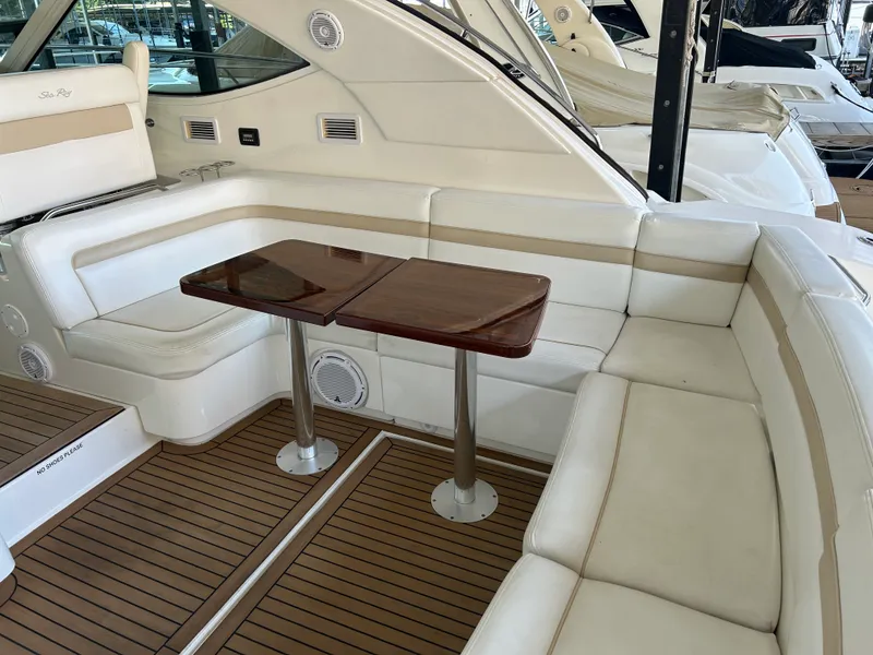 Slide: The Image of Sea Ray 470 SUNDANCER 2010 - 16