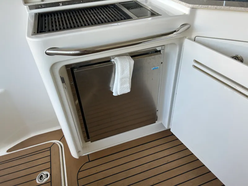 Slide: The Image of Sea Ray 470 SUNDANCER 2010 - 14