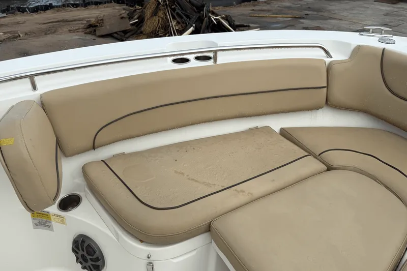 Slide: The Image of NauticStar 2602 LEGACY 2019 - 26