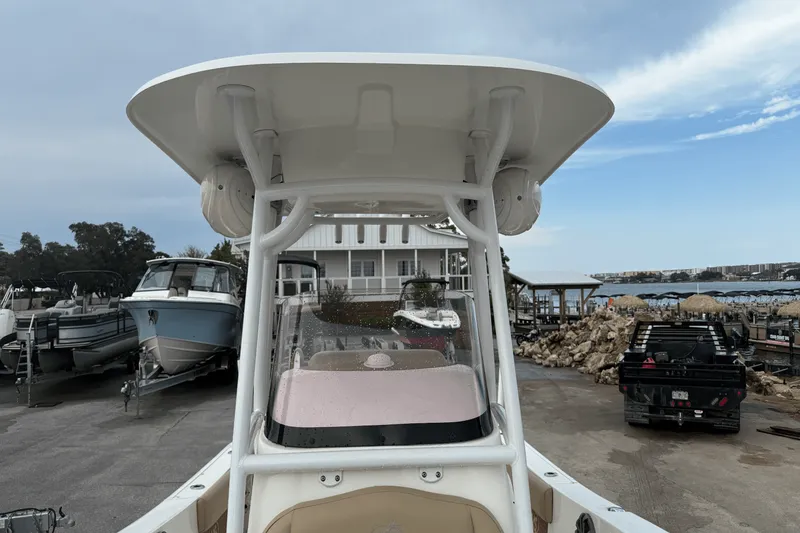 Slide: The Image of NauticStar 2602 LEGACY 2019 - 28