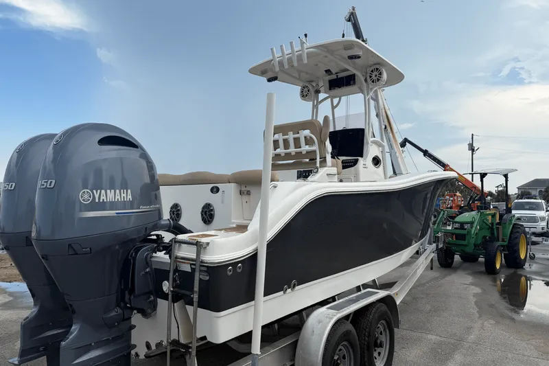 Slide: The Image of NauticStar 2602 LEGACY 2019 - 3