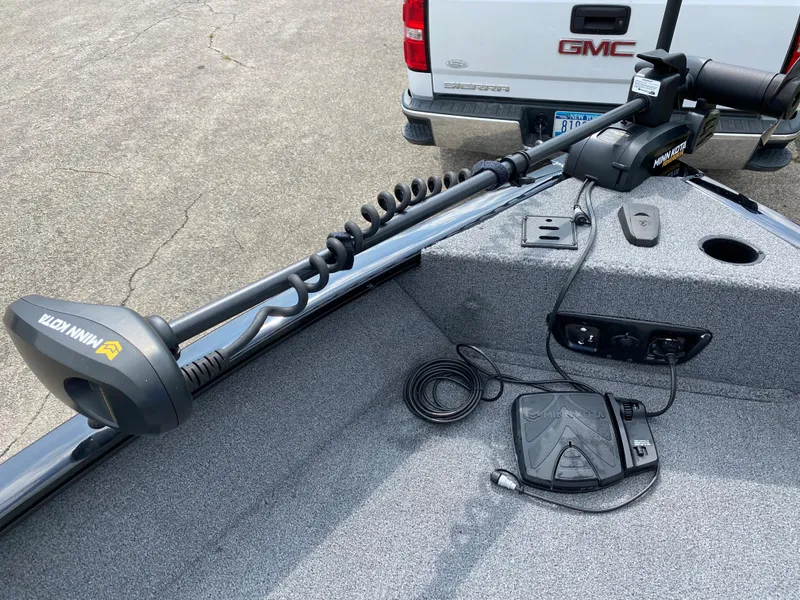 Slide: The Image of 2020 Tracker Pro Guide V175 boat with Minn Kota trolling motor. - 8