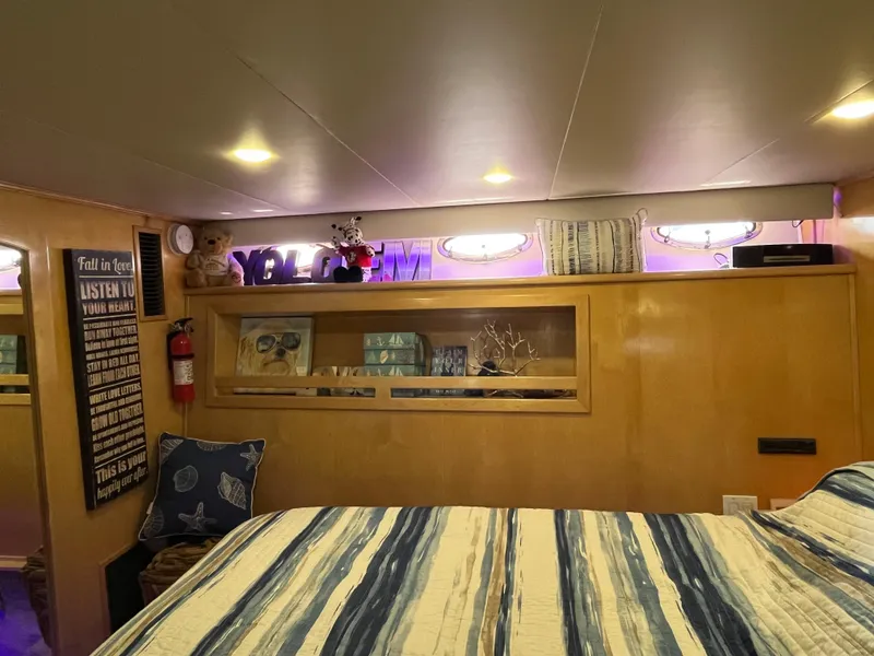 Slide: The Image of Navigator 5800 1999 - 72