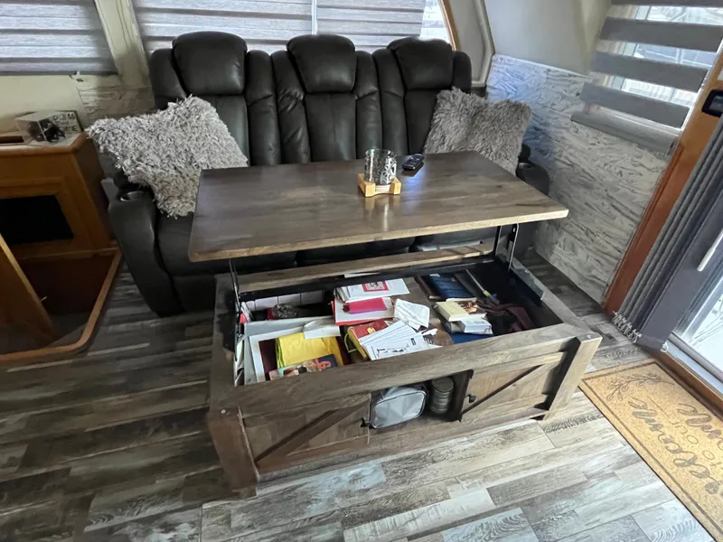 Slide: The Image of Navigator 5800 1999 - 89