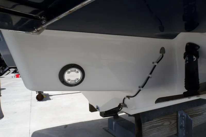 Slide: The Image of Sea Ray 290 SDX-OB 2023 - 10