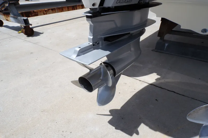 Slide: The Image of Sea Ray 290 SDX-OB 2023 - 16