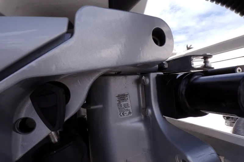 Slide: The Image of Sea Ray 290 SDX-OB 2023 - 18