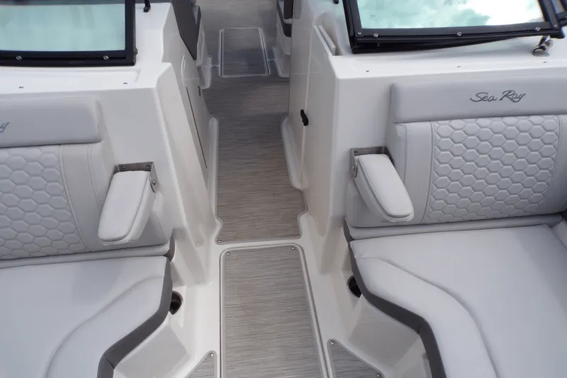 Slide: The Image of Sea Ray 290 SDX-OB 2023 - 23