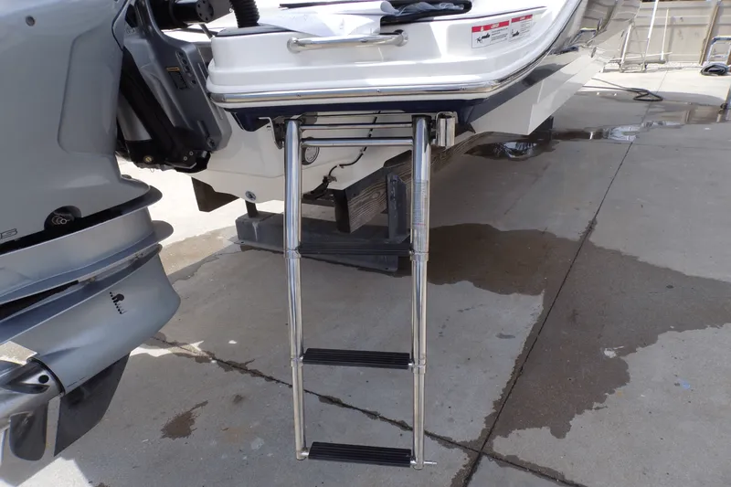 Slide: The Image of Sea Ray 290 SDX-OB 2023 - 28