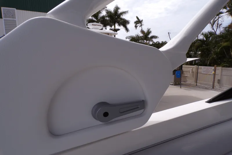 Slide: The Image of Sea Ray 290 SDX-OB 2023 - 49