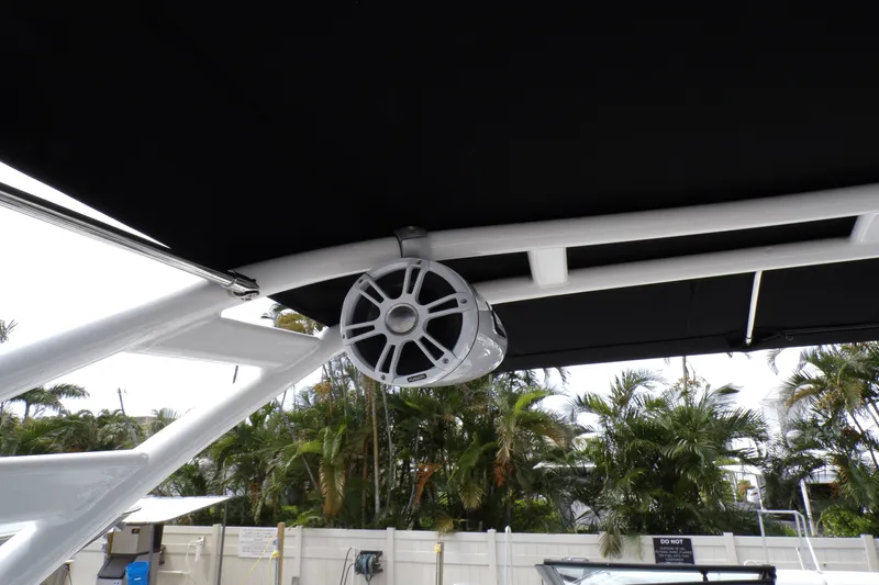 Slide: The Image of Sea Ray 290 SDX-OB 2023 - 50