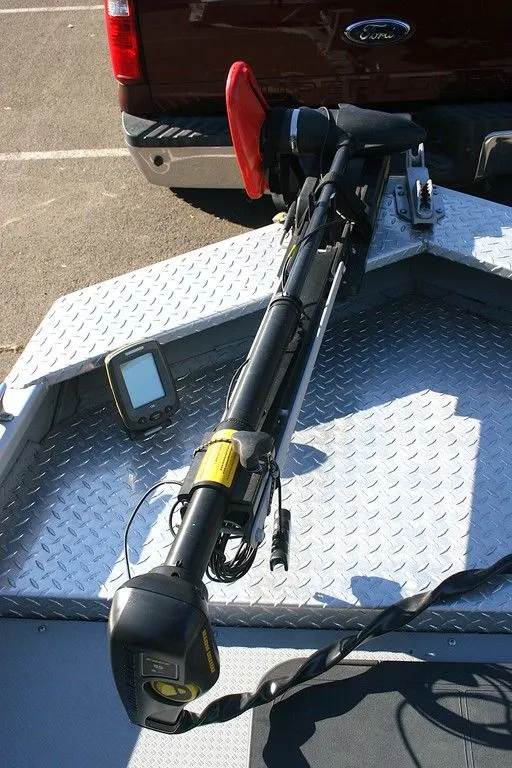 Slide: The Image of Smoker Craft 1860 Sportsman 2005 - 8