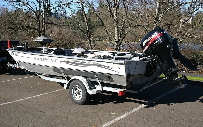 Slide: The Image of Smoker Craft 1860 Sportsman 2005 - 2