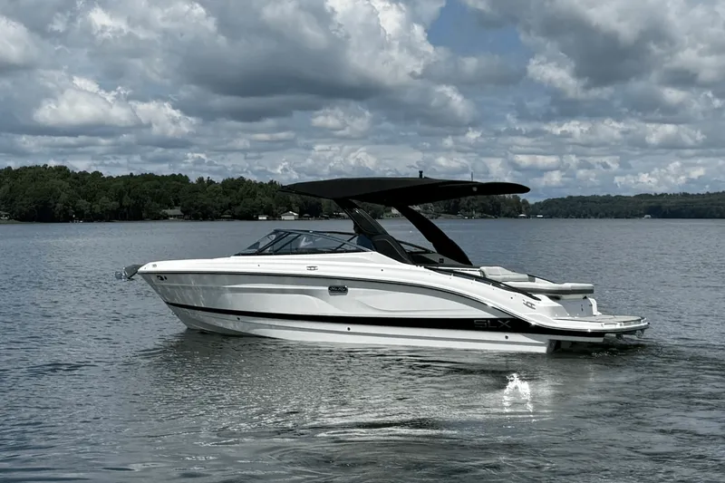 The Image of Sea Ray SLX 280 2026 - 0