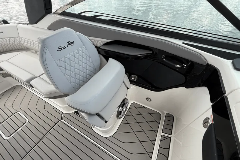 Slide: The Image of Sea Ray SLX 280 2026 - 21