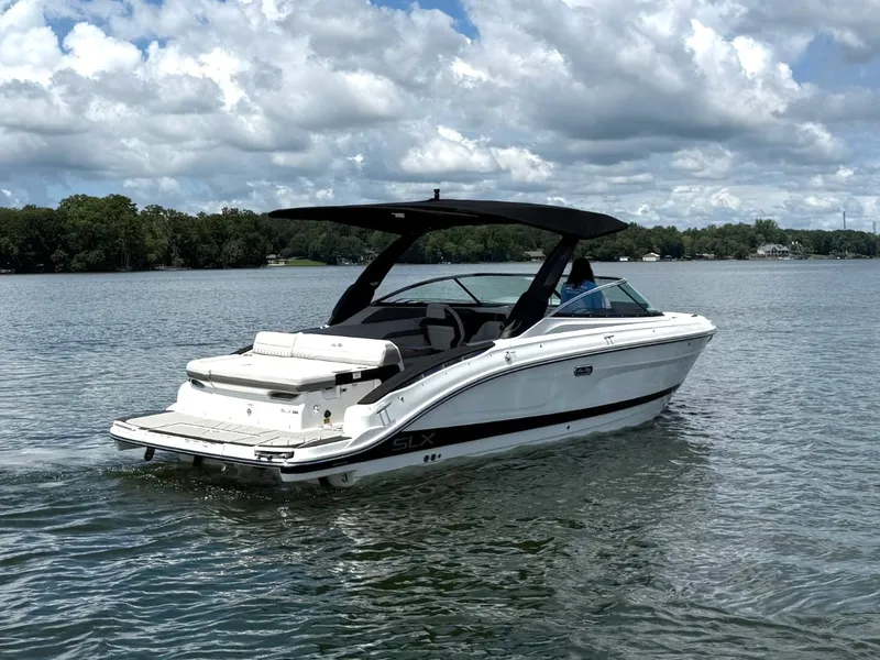 Slide: The Image of Sea Ray SLX 280 2026 - 1