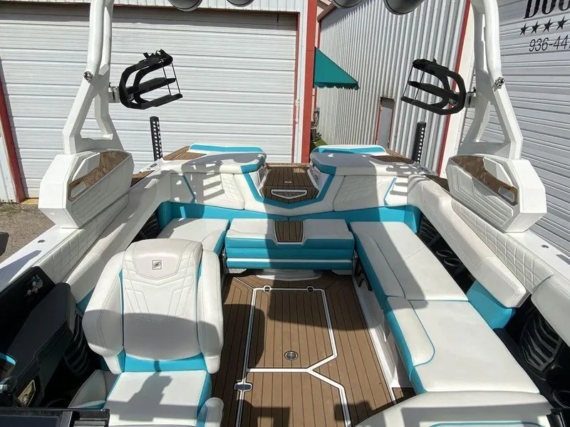 Slide: The Image of Nautique Super Air Nautique G23 2021 - 6