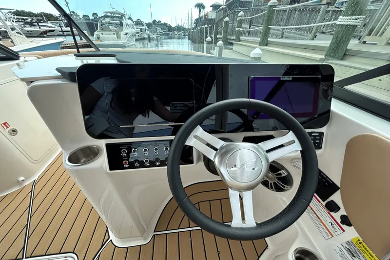 Slide: The Image of Sea Ray SDX 250 Outboard 2026 - 15