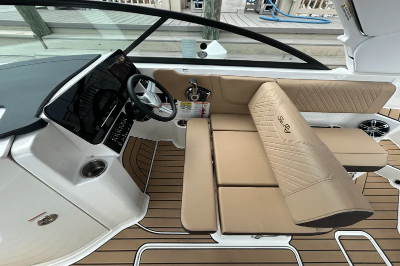 Slide: The Image of Sea Ray SDX 250 Outboard 2026 - 17