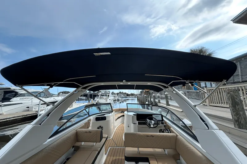 Slide: The Image of Sea Ray SDX 250 Outboard 2026 - 27