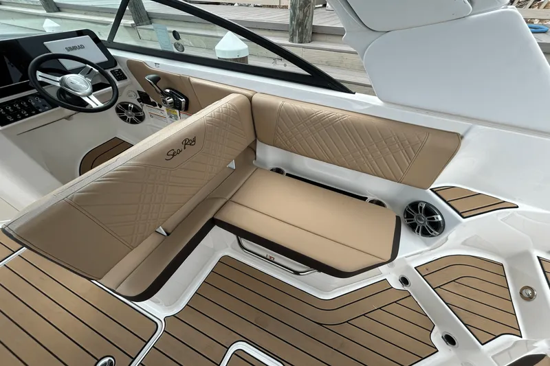 Slide: The Image of Sea Ray SDX 250 Outboard 2026 - 9