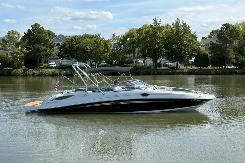 Slide: The Image of Sea Ray 300 SUNDECK 2011 - 0