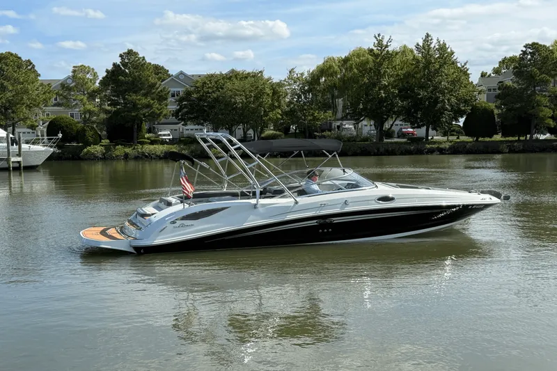 Slide: The Image of Sea Ray 300 SUNDECK 2011 - 14