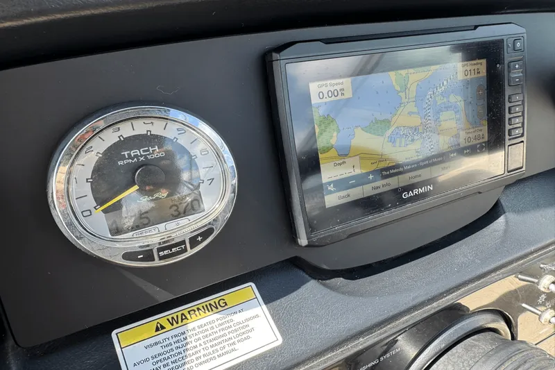 Slide: The Image of Sea Ray 300 SUNDECK 2011 - 40