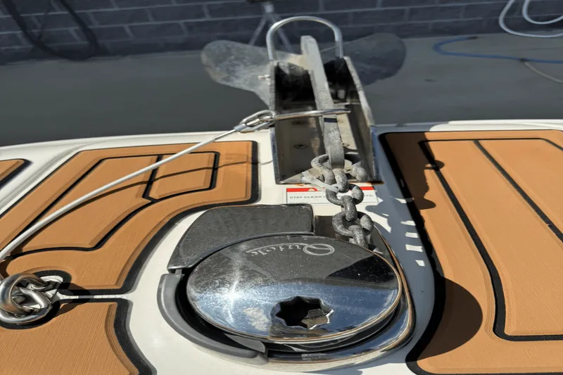 Slide: The Image of Sea Ray 300 SUNDECK 2011 - 51