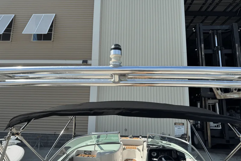 Slide: The Image of Sea Ray 300 SUNDECK 2011 - 63