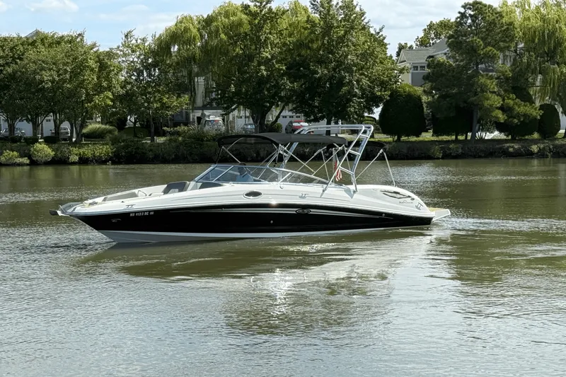 Slide: The Image of Sea Ray 300 SUNDECK 2011 - 7