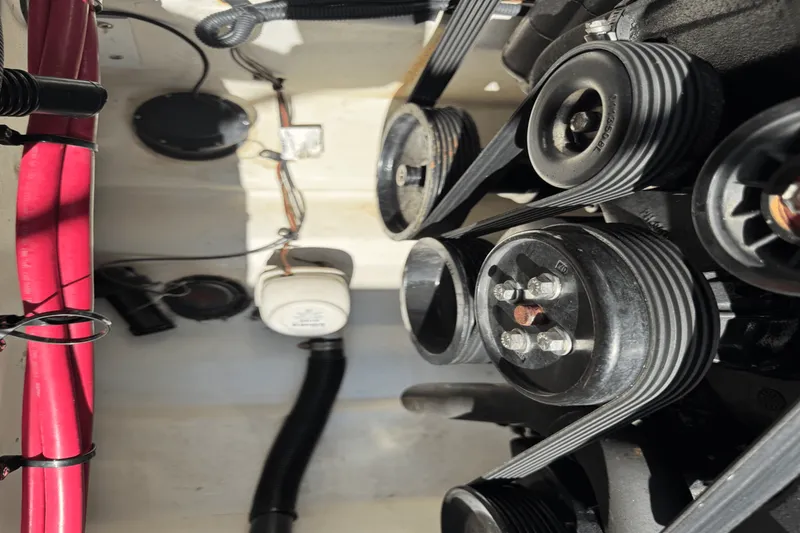 Slide: The Image of Sea Ray 300 SUNDECK 2011 - 70