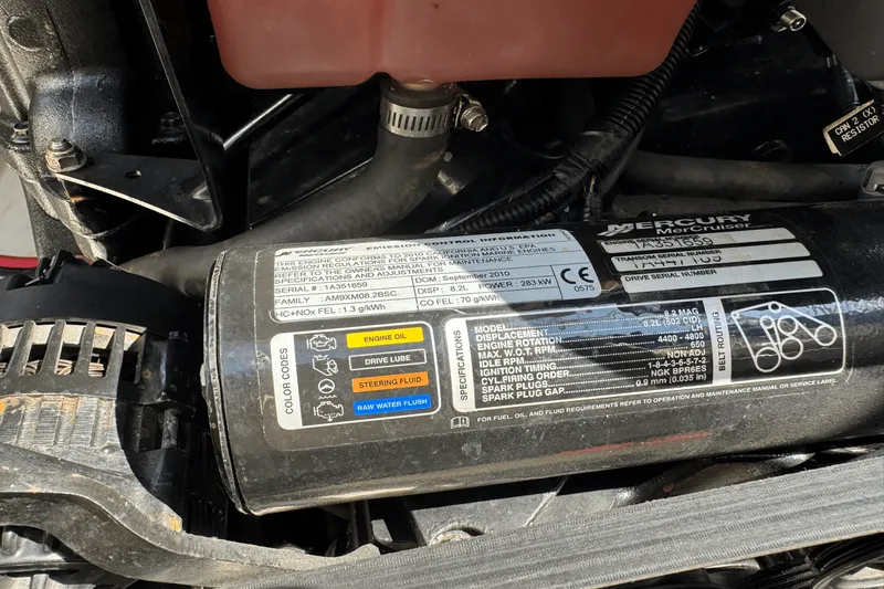 Slide: The Image of Sea Ray 300 SUNDECK 2011 - 71