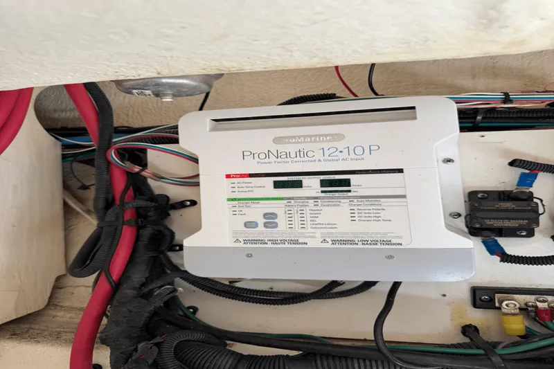 Slide: The Image of Sea Ray 300 SUNDECK 2011 - 72