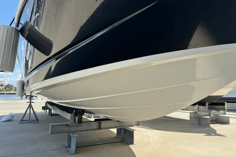 Slide: The Image of Sea Ray 300 SUNDECK 2011 - 81