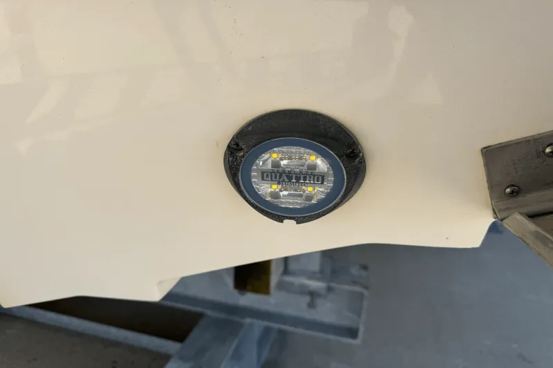 Slide: The Image of Sea Ray 300 SUNDECK 2011 - 86