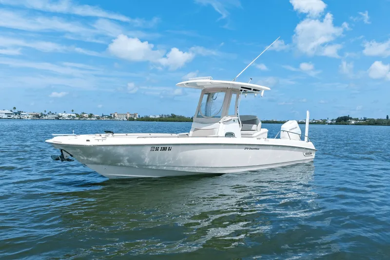 Slide: The Image of Boston Whaler 270 DAUNTLESS 2018 - 16