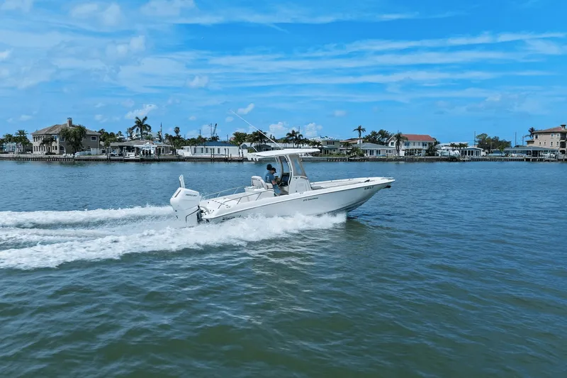 Slide: The Image of Boston Whaler 270 DAUNTLESS 2018 - 22