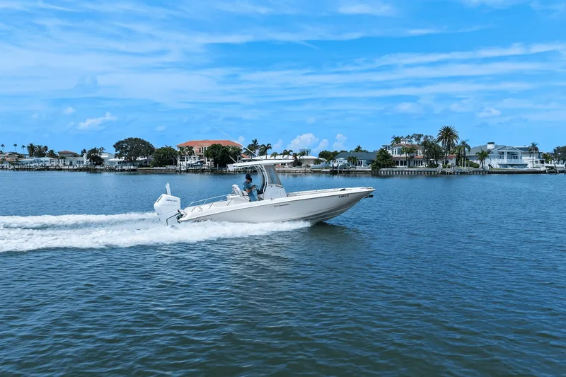 Slide: The Image of Boston Whaler 270 DAUNTLESS 2018 - 26