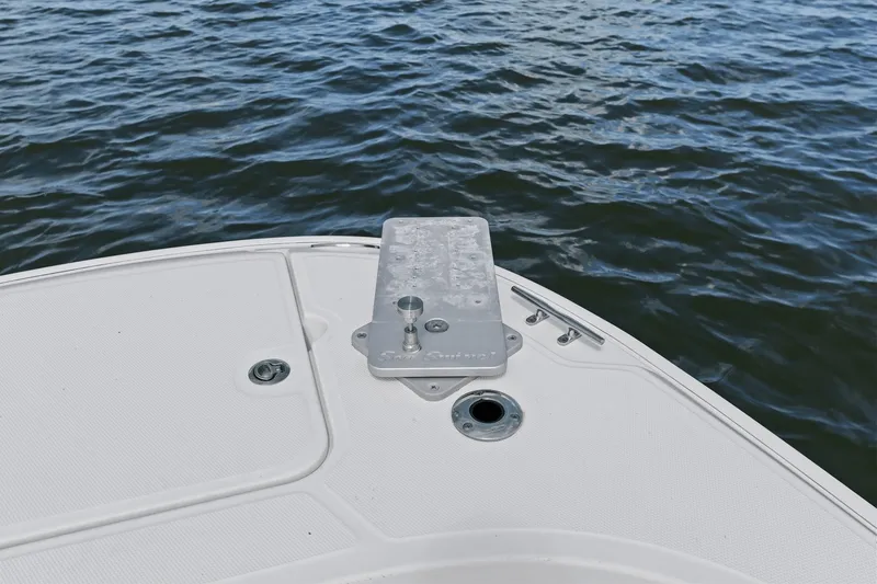 Slide: The Image of Boston Whaler 270 DAUNTLESS 2018 - 35