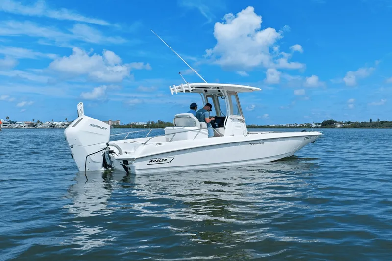Slide: The Image of Boston Whaler 270 DAUNTLESS 2018 - 7