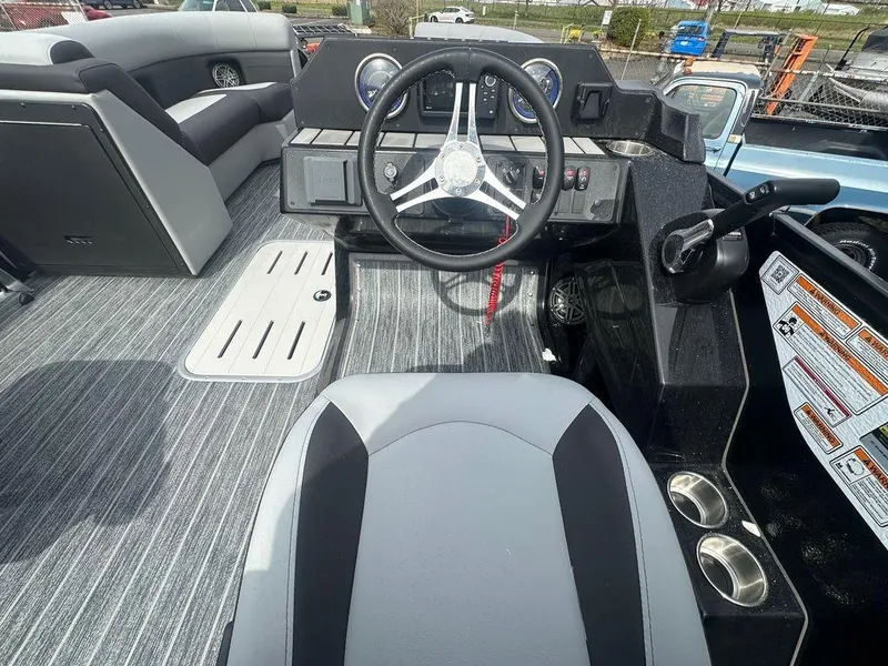 Slide: The Image of Premier 230 Sunsation RL 2025 - 2