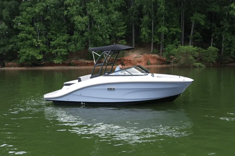 Slide: The Image of Sea Ray 210 SPX 2024 - 2