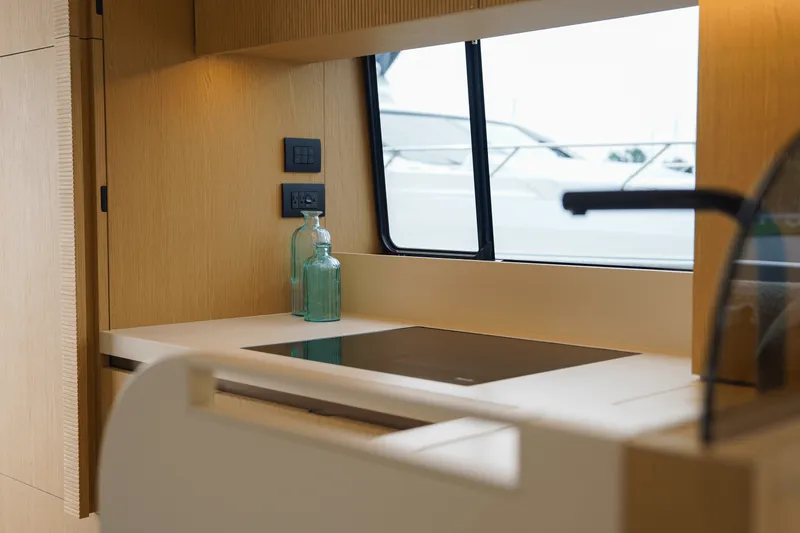 Slide: The Image of Azimut Fly 62 2026 - 13