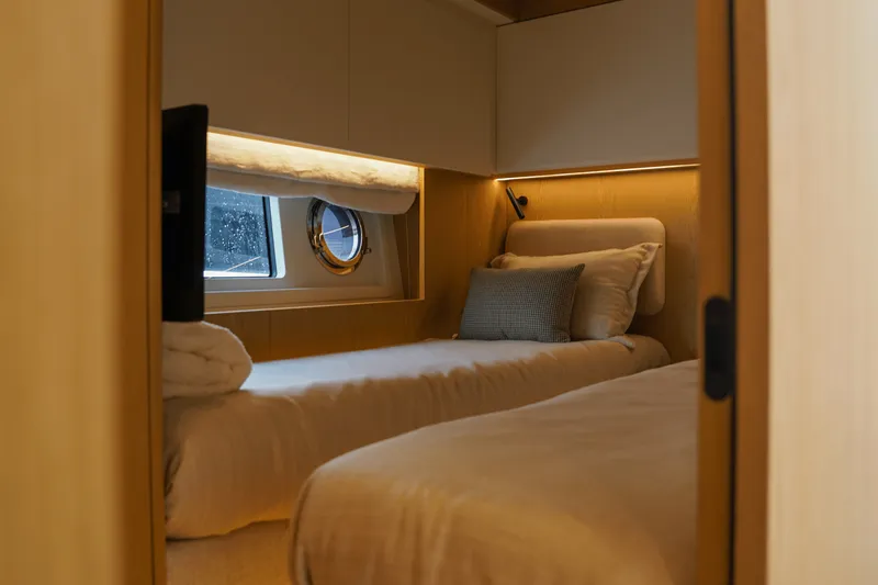 Slide: The Image of Azimut Fly 62 2026 - 34