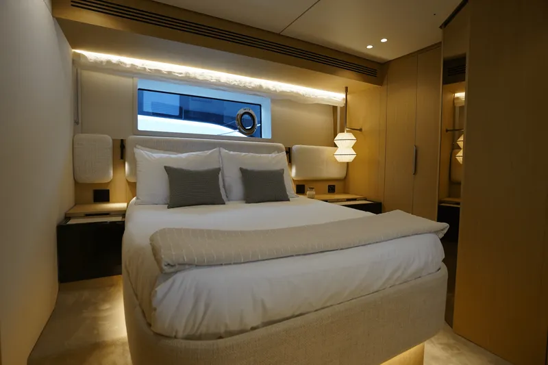 Slide: The Image of Azimut Fly 62 2026 - 41