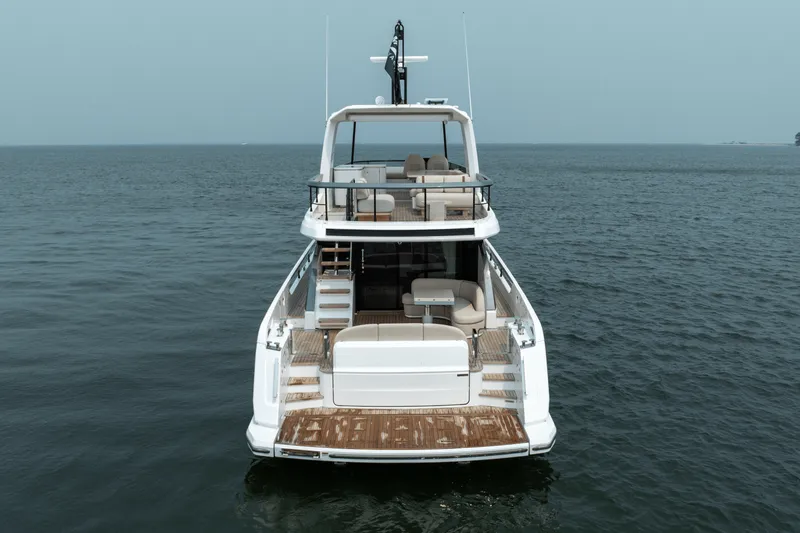 Slide: The Image of Azimut Fly 62 2026 - 5