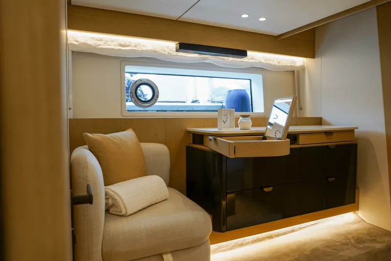 Slide: The Image of Azimut Fly 62 2026 - 50