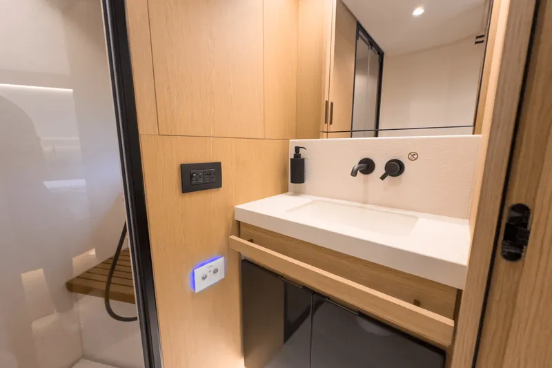 Slide: The Image of Azimut Fly 62 2026 - 56