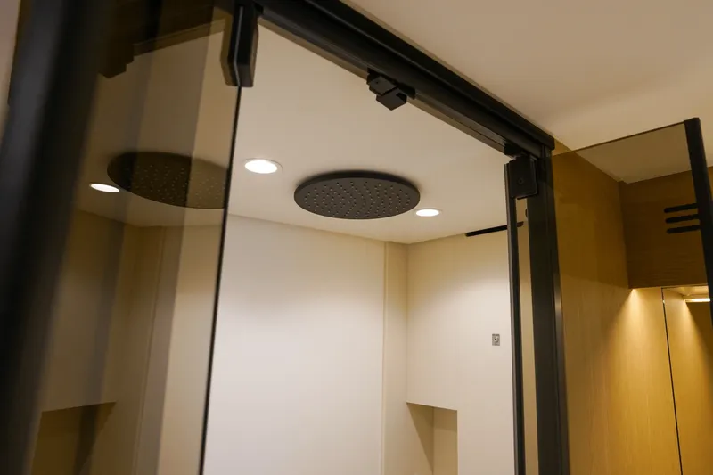 Slide: The Image of Azimut Fly 62 2026 - 60